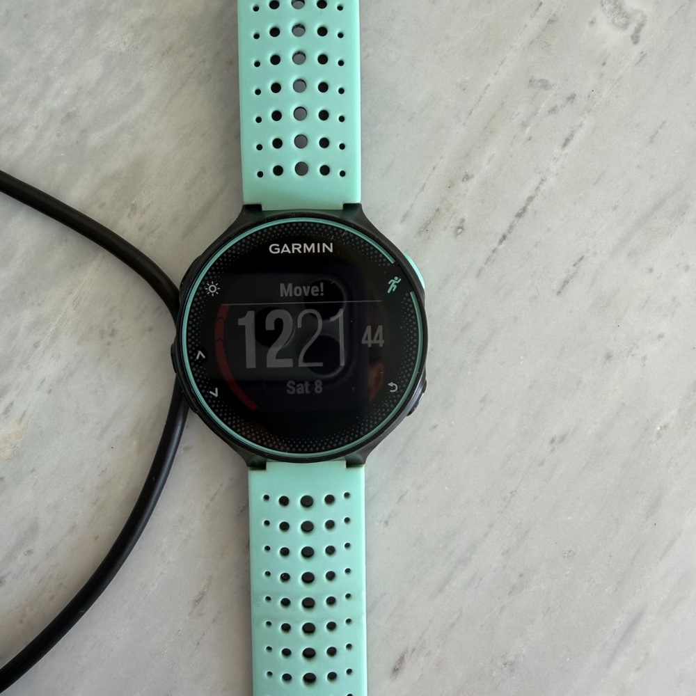 Garmin Forerunner 235 Frost Blue Running Watch Men or Women - Picture 2 of 3